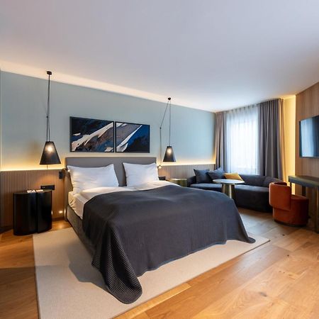 פונטרסינה Hotel Rosatsch מראה חיצוני תמונה